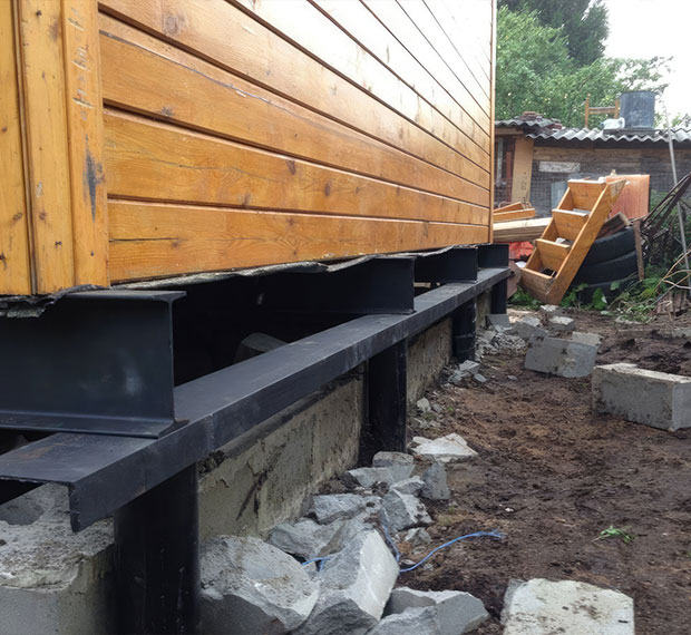 Замена старого фундамента на винтовые сваи в Чехове